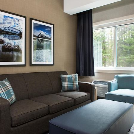 Mountaineer Lodge Lake Louise Εξωτερικό φωτογραφία