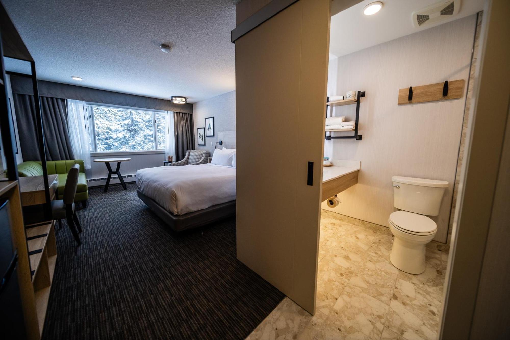 Mountaineer Lodge Lake Louise Εξωτερικό φωτογραφία