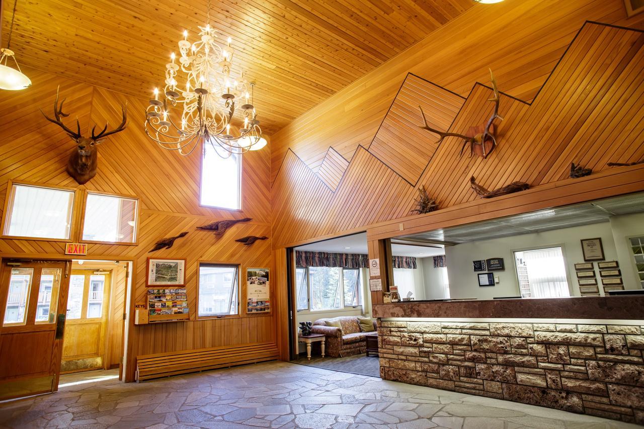 Mountaineer Lodge Lake Louise Εξωτερικό φωτογραφία